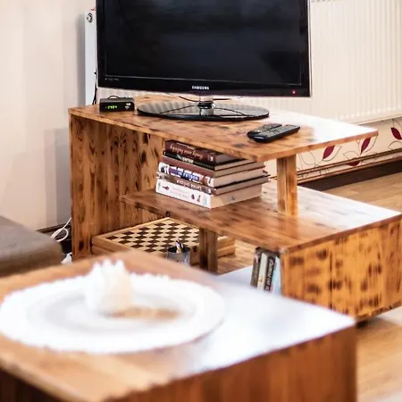 Podkrovni S Vyhledem Na Namesti Apartment